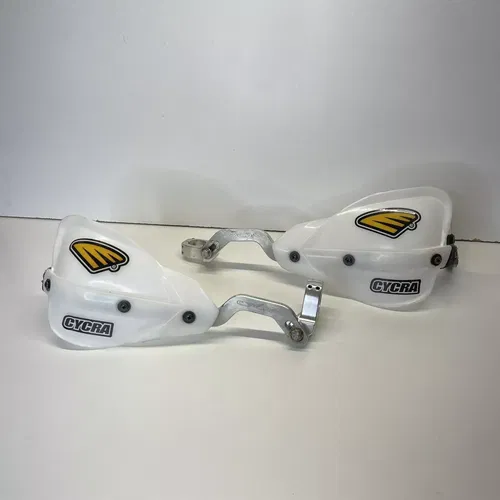 Cycra Pro Bend Hand Guards 1-1/8” Universal Handguards Whit Wrap Around 4267 R10