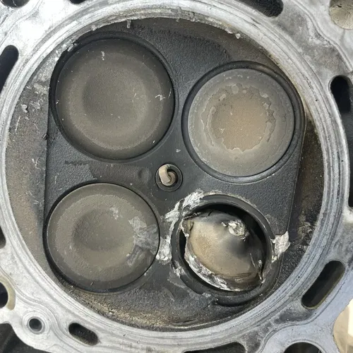2010 kawasaki kx450f Kx 450 Cylinder Head Valves  09-15 Damaged