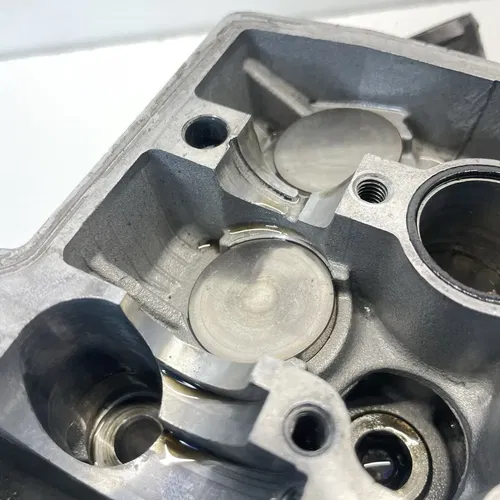 2010 kawasaki kx450f Kx 450 Cylinder Head Valves  09-15 Damaged