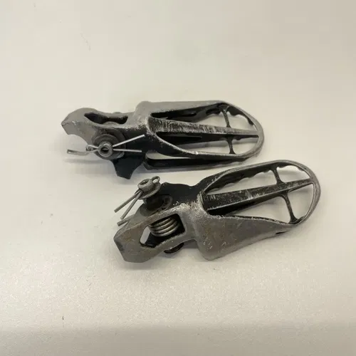 2002 - 2008 HONDA CRF450R OEM FOOT PEGS