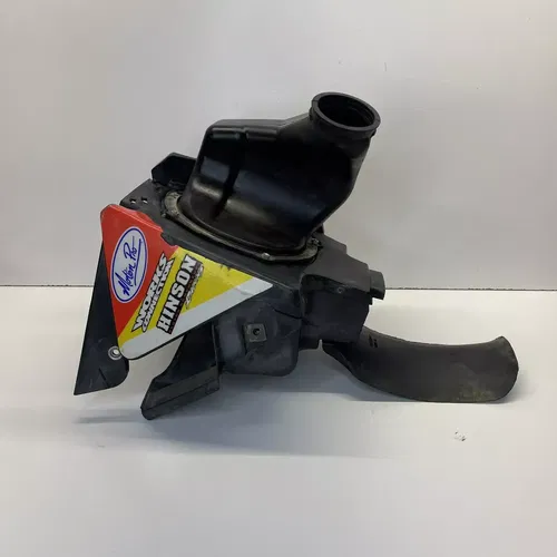 2003 SUZUKI 01-06 RM250 OEM AIRBOX INTAKE AIR CLEANER CASE 13700-37F31
