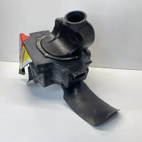 2003 SUZUKI 01-06 RM250 OEM AIRBOX INTAKE AIR CLEANER CASE 13700-37F31