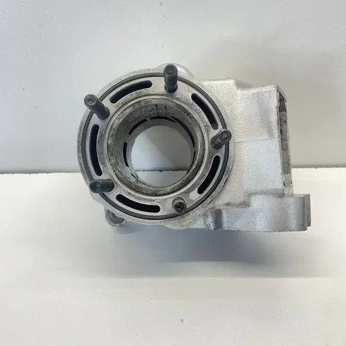 1998 Yamaha Yz125 Cylinder Bore Jug OEM Used (Needs Repair)