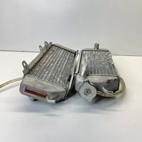 2011 (09-11) Kawasaki Kx250f Right And Left Side Radiator Cooling OEM