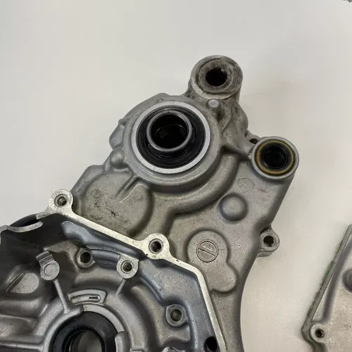 2003 01-05 Kawasaki KX85 KX 85 ENGINE MOTOR CRANKCASE CRANK CASES 14001-1313