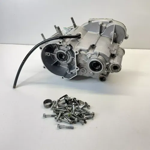 2003 01-05 Kawasaki KX85 KX 85 ENGINE MOTOR CRANKCASE CRANK CASES 14001-1313