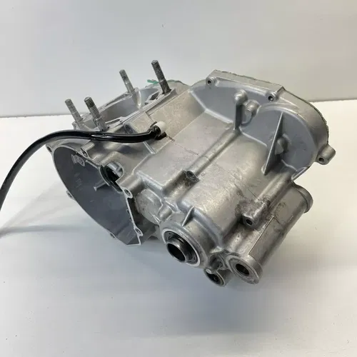2003 01-05 Kawasaki KX85 KX 85 ENGINE MOTOR CRANKCASE CRANK CASES 14001-1313