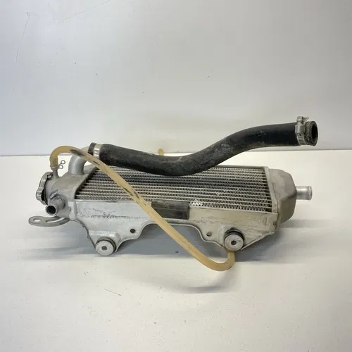 2014 - 2017 Yamaha YZ250F YZ450F Genuine OEM Right Side Radiator W Cap Cooling