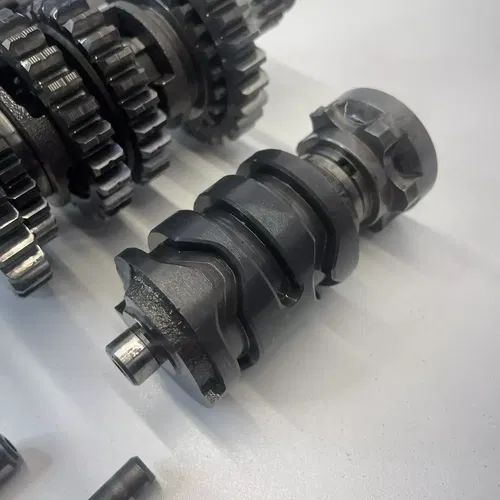 1998 YZ125 YZ 125 OEM Transmission Set Main Counter Shaft Drive Axle