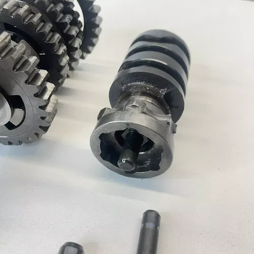 1998 YZ125 YZ 125 OEM Transmission Set Main Counter Shaft Drive Axle
