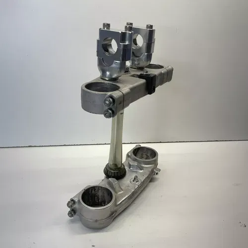 2004 04-07 Honda CRF450R CRF450 R / Original OEM TRIPLE CLAMP 1 1/8 Bar Mount