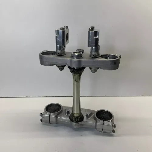 2004 04-07 Honda CRF450R CRF450 R / Original OEM TRIPLE CLAMP 1 1/8 Bar Mount