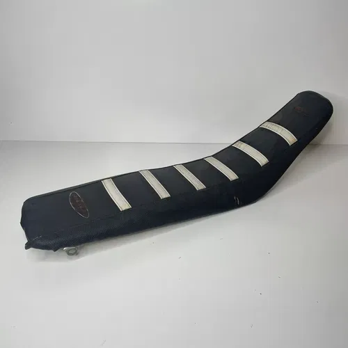 2005 Yamaha WR450f Seat Main Driver Cushion Pad Pan Foam (Shaved Foam)