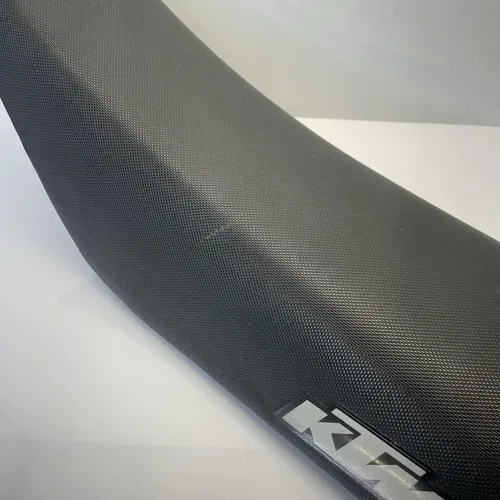 2003 2004 KTM 85SX 85 SX 04 105SX 105 Seat Pan Foam Cover 47007040000