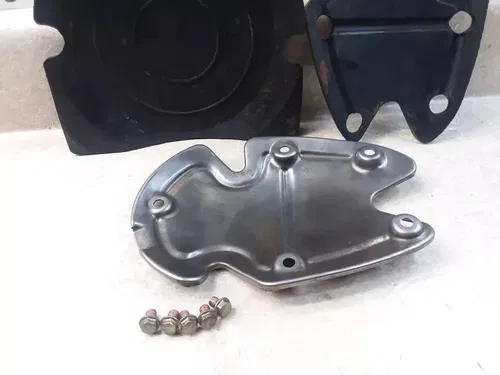 1988 Kawasaki VN 1500 Vulcan VN1500-A2 Left Engine Cover Plate & Dampers PJ-11