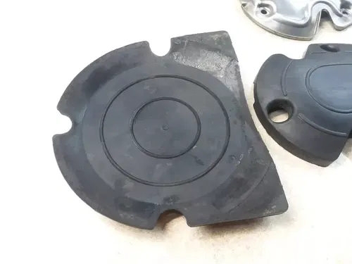 1988 Kawasaki VN 1500 Vulcan VN1500-A2 Left Engine Cover Plate & Dampers PJ-11
