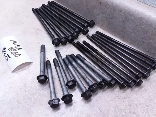 Honda V65 Magna VF VF1100 Engine Main Cylinder Head Bolt Lot 1983 ANX-B198