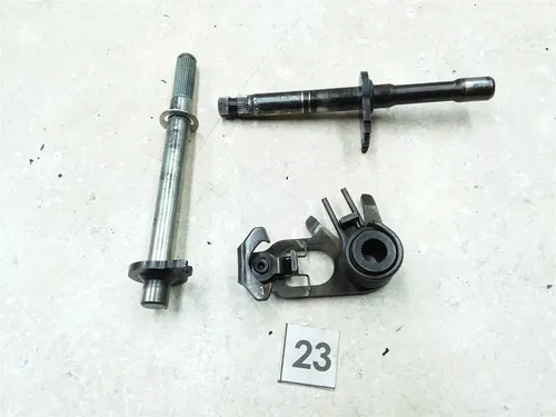 Yamaha 600 TT600 Engine Shift Shaft Hardware 1984 #23 ANX B213