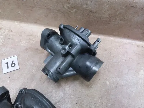 Yamaha 250 YDS2 Engine Carburetor Body Set RIGHT LEFT 1962 1963 #16 ANX C17