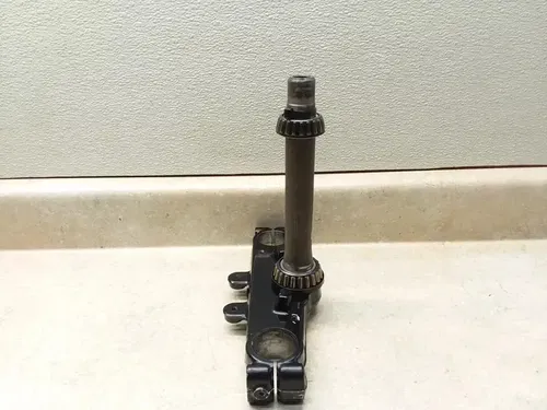 VTG 1982 Yamaha XT550 XT 550 Lower Triple Fork Clamp Bridge Steering Stem PJ-16