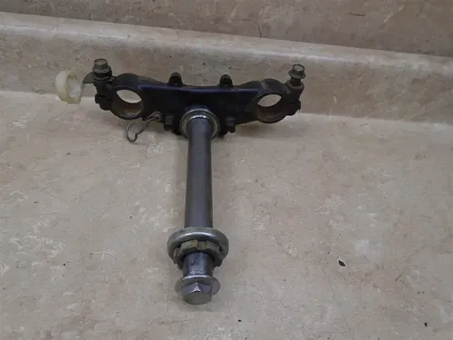 Yamaha 200 XT XT200 Used Steering Stem 1982 YB127
