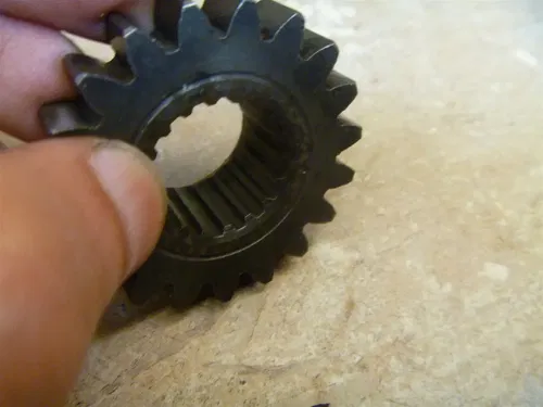 Suzuki 125 RM RM125 Used Engine Misc Crankcase Gears 1983 Vintage SB48