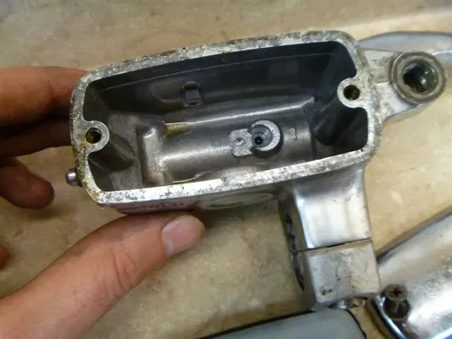 Suzuki 1500 VL INTRUDER VL1500 Front Brake Master Cylinder 1998 #SB19