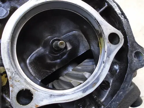 Honda 700 CB NIGHTHAWK CB700-SC CB700SC Engine Drive Case 1984 HB410