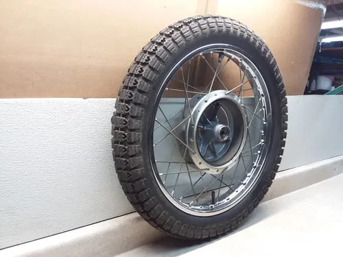 VTG 1970 Suzuki T250-II Hustler Front Wheel & Tire Assy ANX-B216