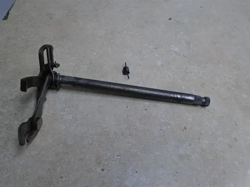 Yamaha 200 XT XT200 Used Engine Shift Shaft 1982 YB127