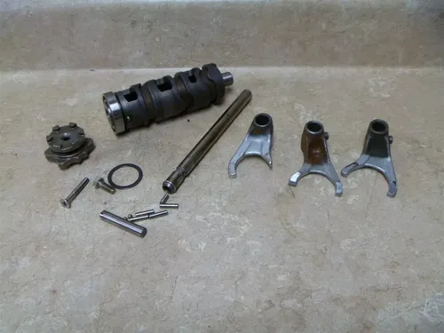 Yamaha 650 XJ TURBO XJ650-L-J Used Engine Shift Drum Forks #YB28 Vintage