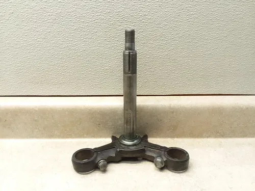 VTG 1970 Suzuki T250-II Hustler Steering Stem Lower Triple Tree Clamp ANX-B216