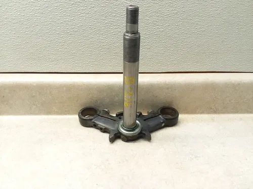 VTG 1970 Suzuki T250-II Hustler Steering Stem Lower Triple Tree Clamp ANX-B216