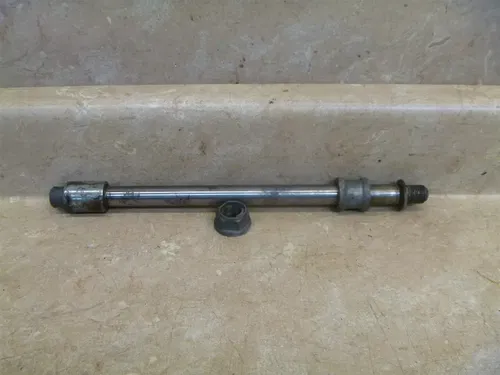Honda 650 CB NIGHTHAWK CB650SC CB 650 SC Rear Wheel Axle 1983 HB107