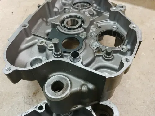 Suzuki 80 RM RM80 Used Engine Cracked Damaged Case Cases 1985 SM624 JD