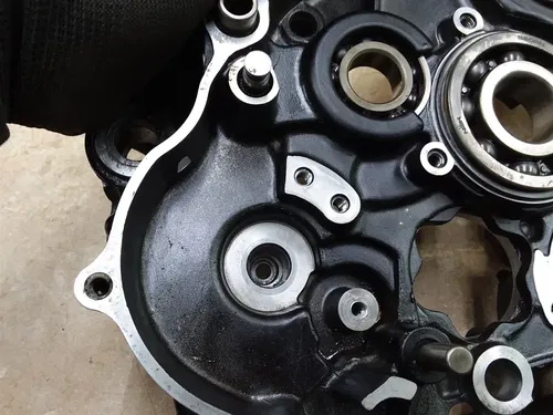 Yamaha 600 TT600 Engine LEFT Crankcase 1984 ANX B213