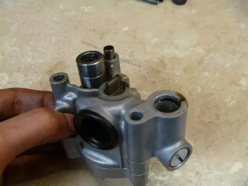Honda 800 VT SHADOW VT800 Used Engine Oil Pump 1988 HB170