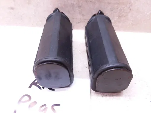 Honda CB900 Super Sport CB900F Rear Footpeg Step Rest Pair 1982 ANX-C39
