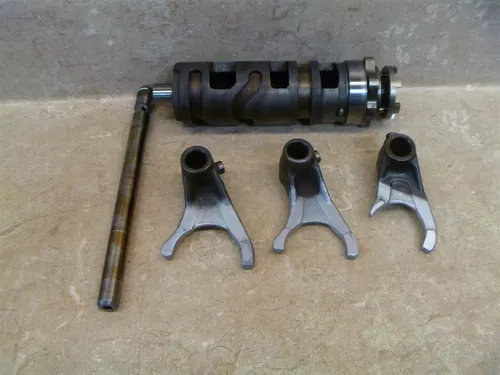 Yamaha 650 XJ MAXIM XJ650-J Used Engine Shift Drum Forks 1982 Vintage YB32