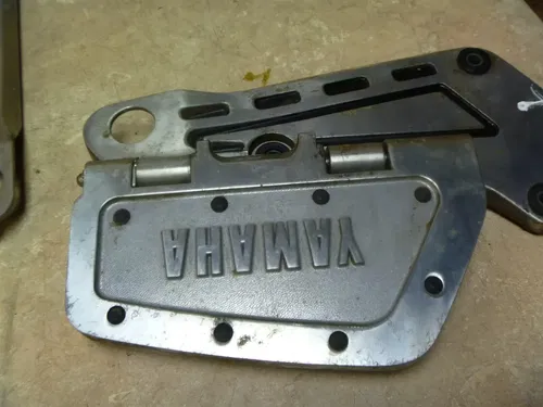Yamaha 1300 XVZ VENTURE XVZ1300 XVZ13 Rear Footpegs Rest Set 1988 YB48