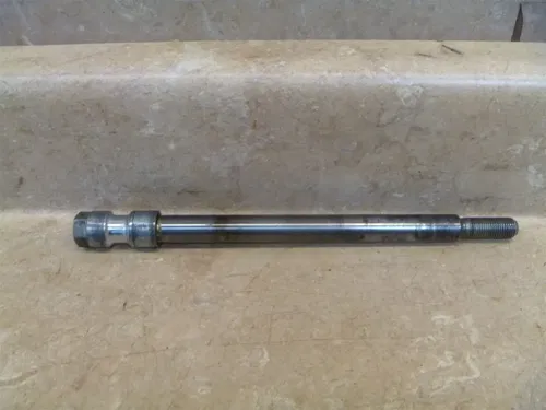 Honda 650 CB NIGHTHAWK CB650SC CB 650 SC Front Wheel Axle 1983 HB107