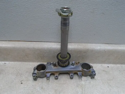 Honda 200 XR XR200R XR200-R Used Steering Stem 1996 HB284