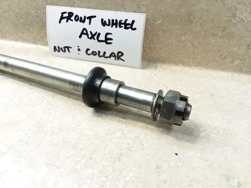 VTG 1986 Yamaha XT 600 XT600 Front Wheel Axle With Nut & Collar ANX-C60