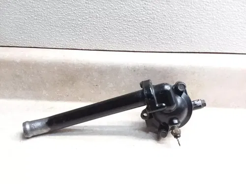 1984 Honda V65 Sabre VF1100S VF 1100 Engine Thermostat & Cover Pipe Assy PJ-1