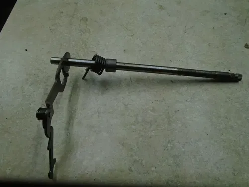Suzuki 450 GS GS450-E Engine Shift Shaft 1981 SB150