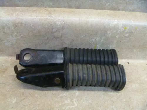 Yamaha 750 XS STANDARD XS750-2D Used Rear Footpegs Set 1977 Vintage YB88
