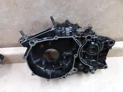 Yamaha 600 TT600 Engine LEFT Crankcase 1984 ANX B213