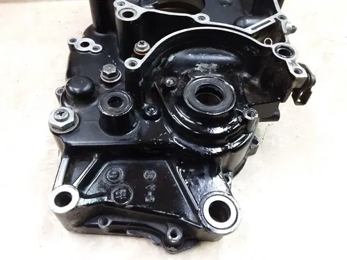 Yamaha 600 TT600 Engine LEFT Crankcase 1984 ANX B213