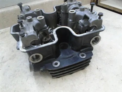 Honda 700 VF SABRE VF700-S VF700S Engine Front Cylinder Head 1984 HB555
