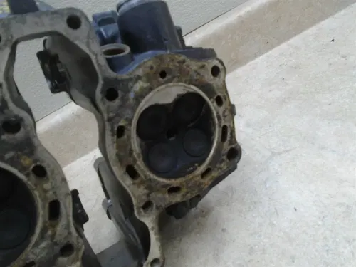 Honda 700 VF SABRE VF700-S VF700S Engine Front Cylinder Head 1984 HB555